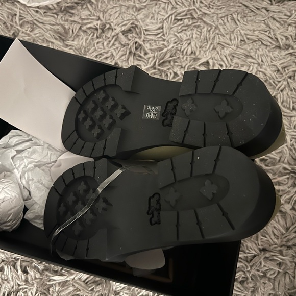 Coach Leah loafer color: moss size: 6.5 - Picture 8 of 8